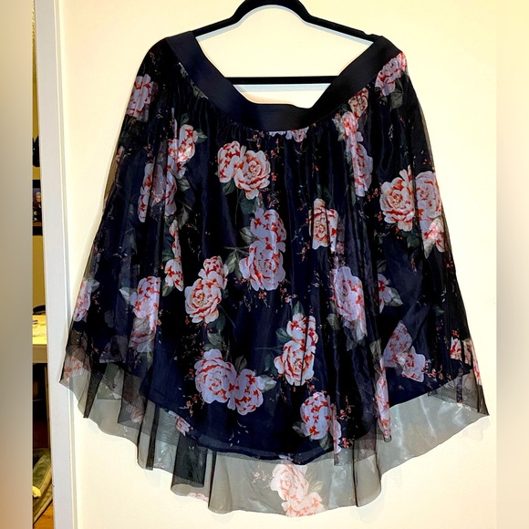 Size 3/4 Torrid Floral Tulle Skirt - Picture 1 of 7